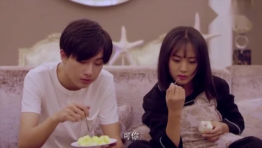 铁笼中的小鹿逃脱